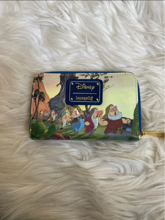 Disney Loungefly Snow White Scenes Ziparound Wallet - Picture 6 of 8